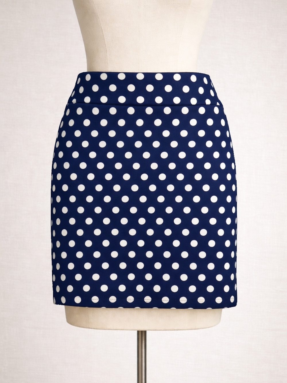 Banana Republic Polka Dot Skirt Size 8 Navy White Pencil Mini Classic - Picture 2 of 6